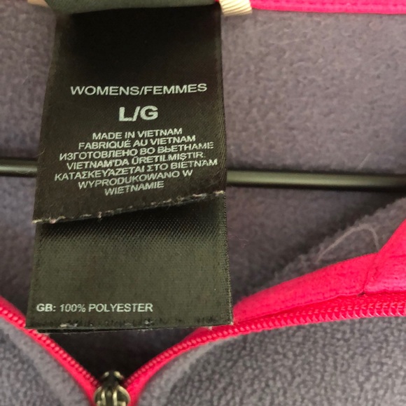 The North Face 1/4 zip pullover - Picture 3 of 4